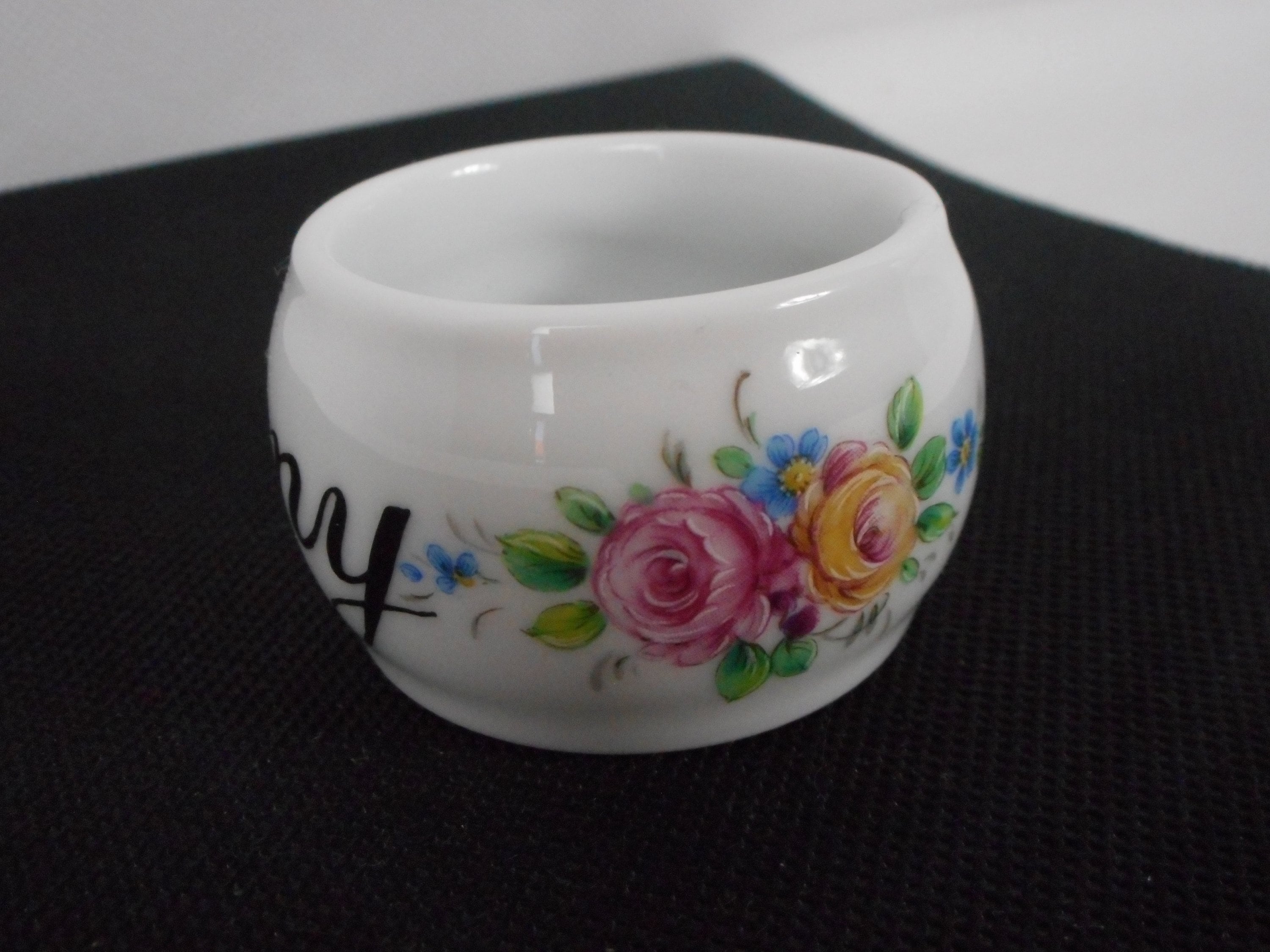 Superbe Bague de Serviette Décorative en Porcelaine Français Limoges