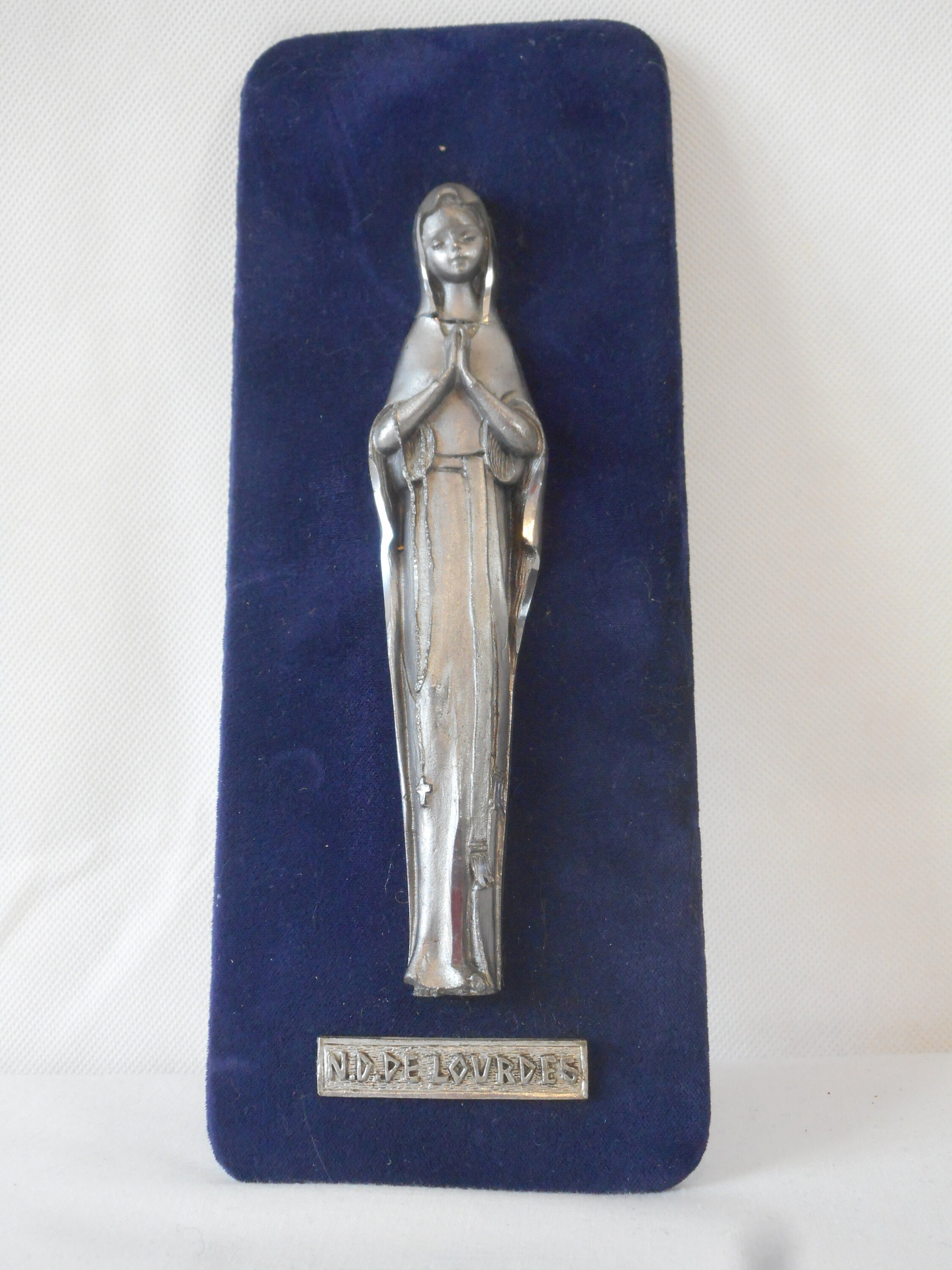 Vintage Français Petit Mur en Étain Montable Lourdes Photo Religieuse/Plaque