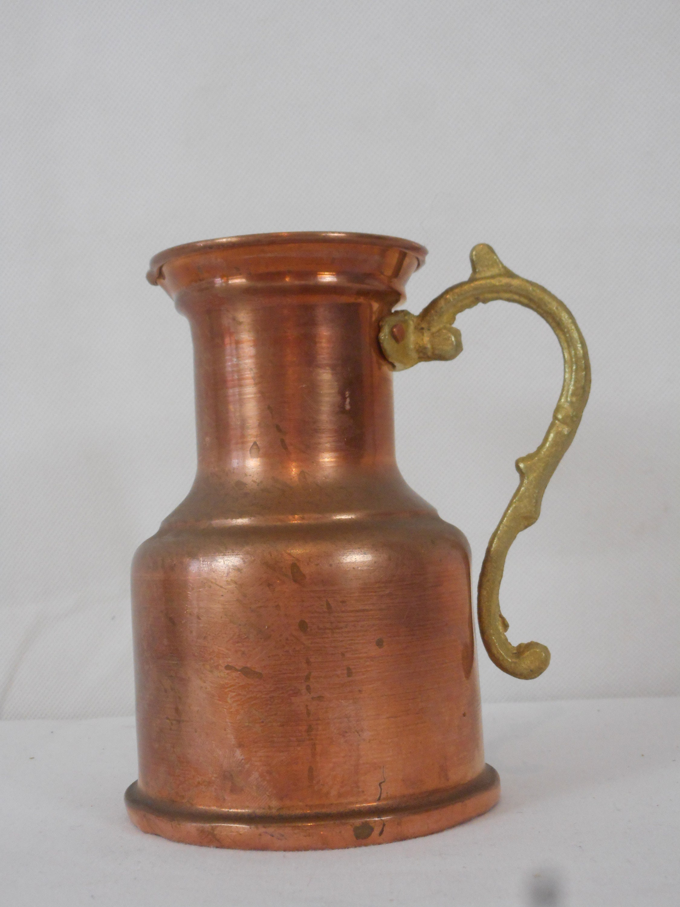 Français Vintage Petite Cruche/Ornement en Cuivre et Laiton