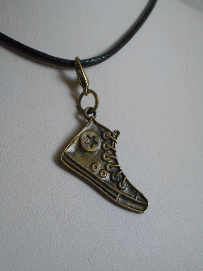stunning hand made necklace and bronze coloured metal pendant