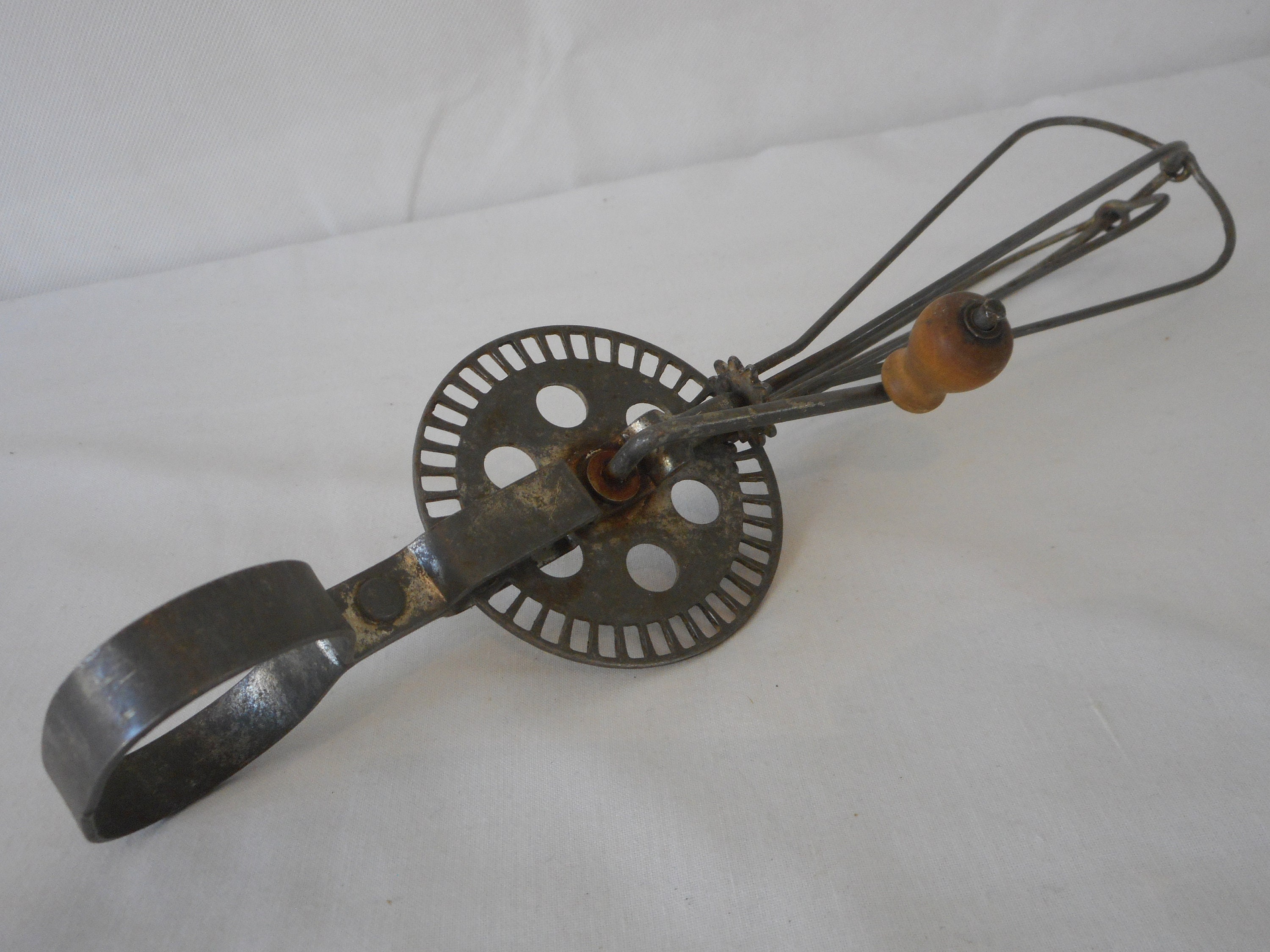 Vintage Français Métal Fouet à Main/Ustensile de Cuisine