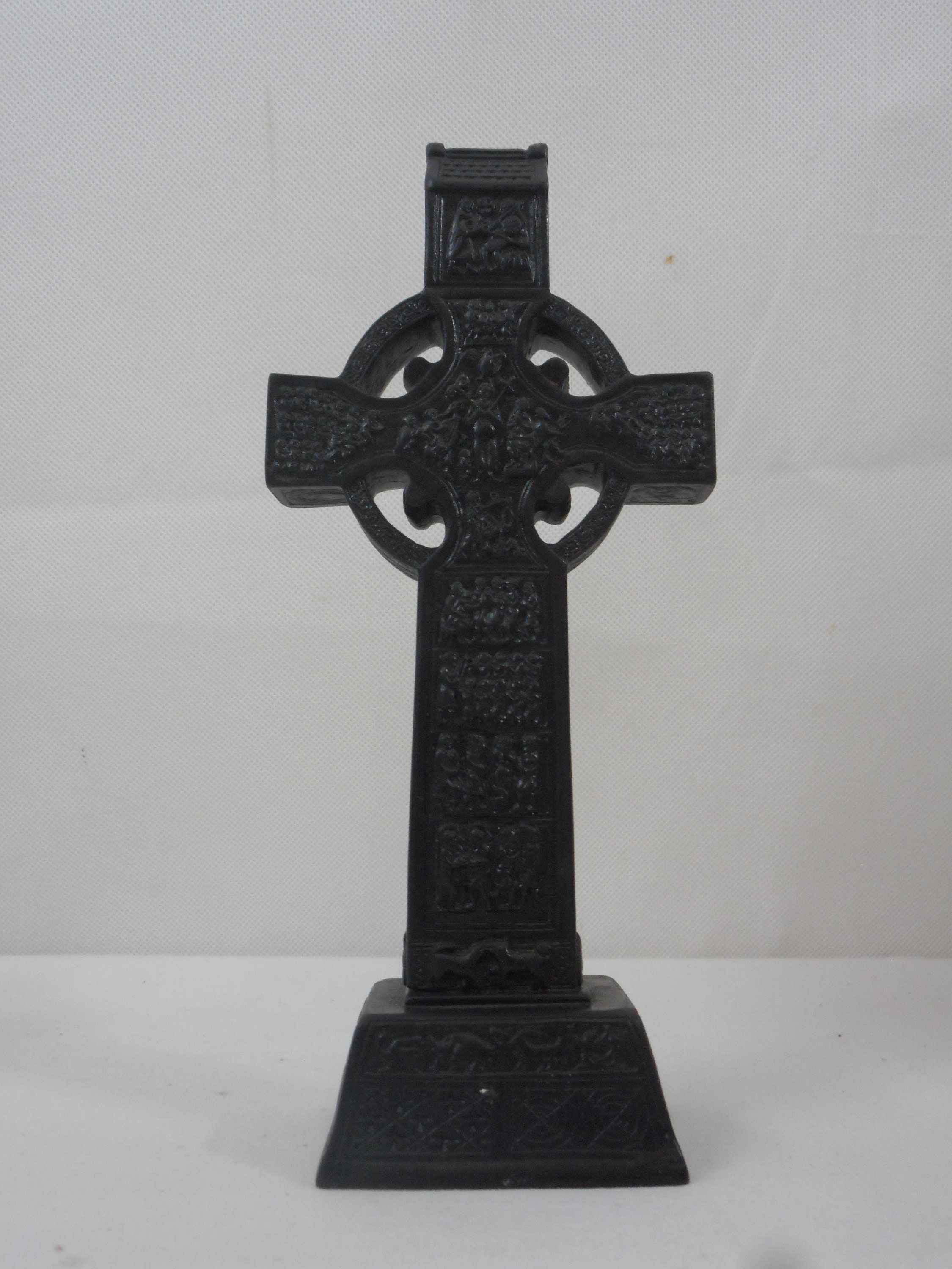 Vintage Français Autoportant Plastique/Résine Crucifix Ornement