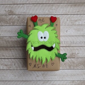 Love Monster Valentines Day Box Topper Accessory In The Hoop Design