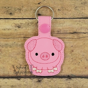 Baby Pig Key Fob Snaptab Keychain Machine Embroidery Design
