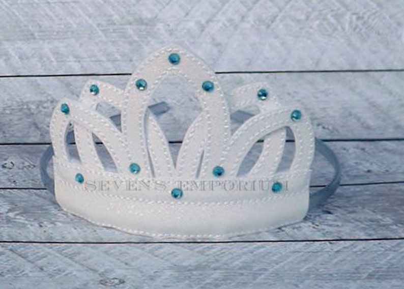 In The Hoop Princess Tiara Crown Machine Embroidery Design image 3