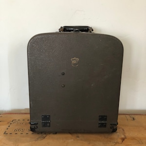 1930&#39;s Bell and Howell 8mm  Film Projector