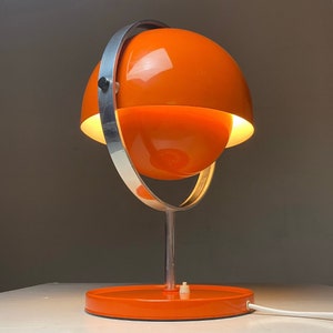 Vintage Moonlight Table Lamp in Orange Lacquer by Buch & Jørgensen, Denmark, 1963 – Mid Century Modern MCM Lighting