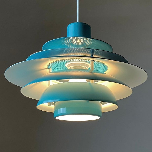 Mooie klassieke turquoise gelakte plafondlamp van JEKA, Denemarken jaren '70.