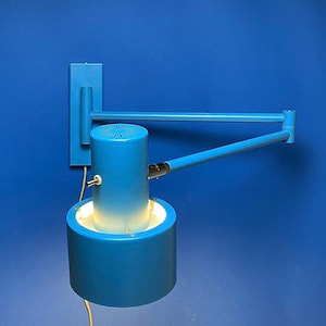 Blue Skala Wall Light – Jo Hammerborg for Fog & Morup, Denmark, 1969 – Danish Modern Lighting