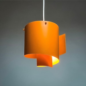 Midcentury Modern Orange Spiral Ceiling Lamp by Simon Henningsen for LYFA, Denmark 1960s – Sculptural Retro Pendant