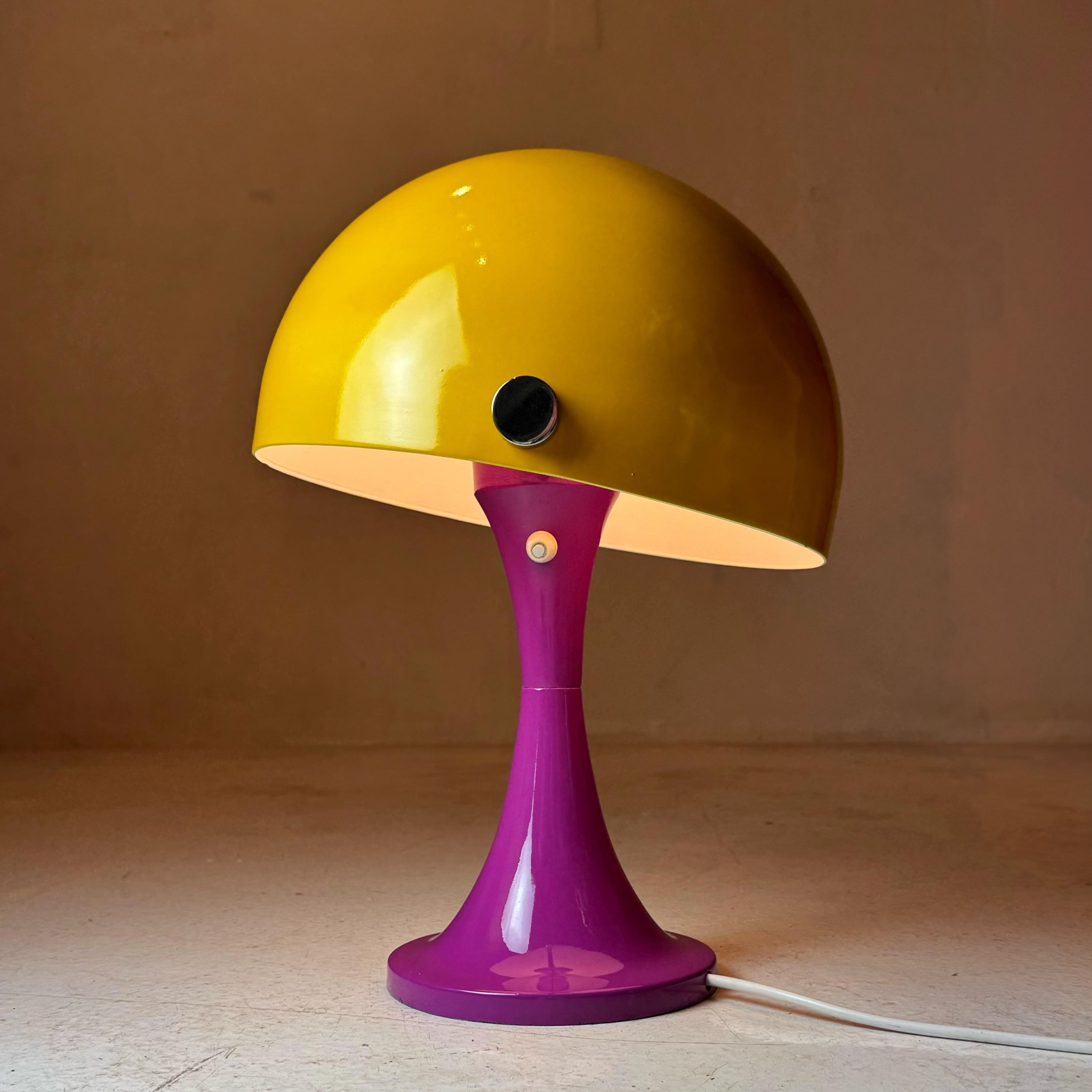 Vintage Space Age Table Lamp – Retro Mid-Century Modern Lighting, Hungary 1970s