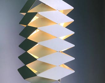 Lámpara de techo danesa moderna escandinava de mediados de siglo con diseño geométrico en blanco de Preben Dal para Hans Følsgaard AS, años 60