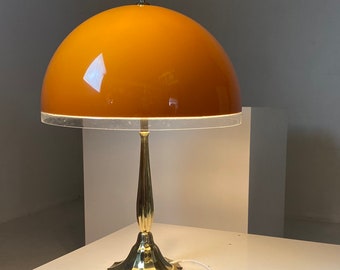 Vintage table lamp made in Italy 1970s.