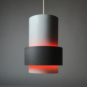 Lámpara colgante central naranja de Fog Morup de Jo Hammerborg: iluminación danesa de los años 60