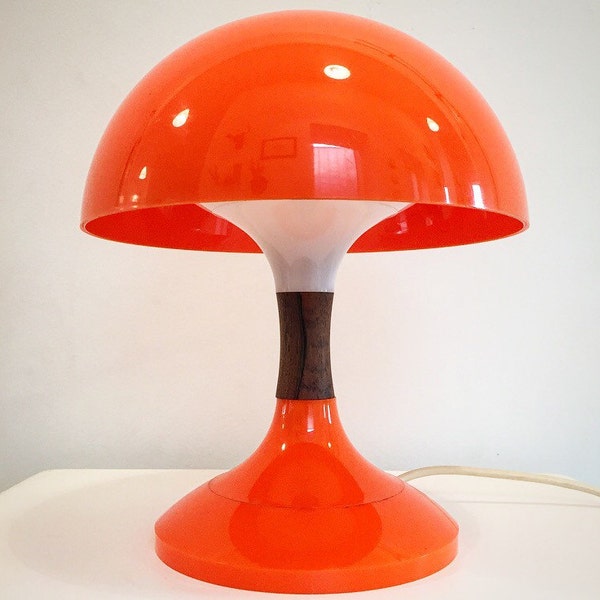 Luminária de mesa de plástico estilo Verner Panton da era espacial dinamarquesa com detalhes em jacarandá maciço, design dos anos 70, estilo retrô contemporâneo de meados do século