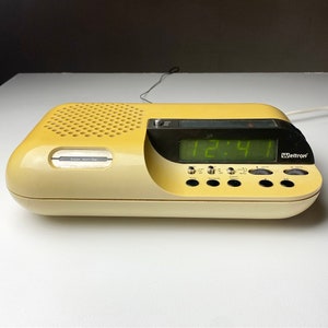 Vintage Space Age Design Weltron Alarm Clock Radio, Made in Japan, 1970s – Retro Futuristic Technology
