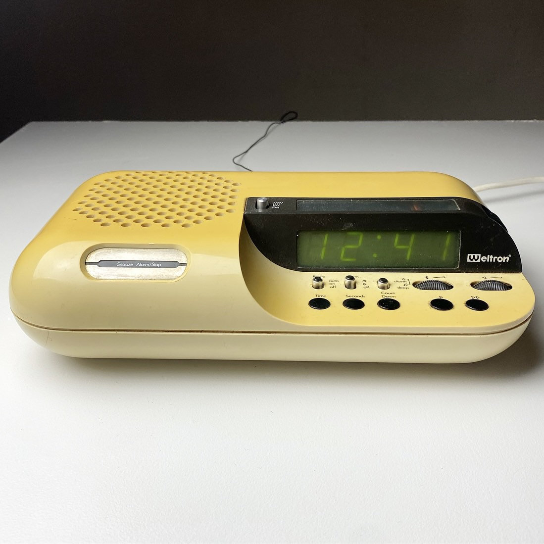 Vintage Space Age Design Weltron Alarm Clock Radio, Made in