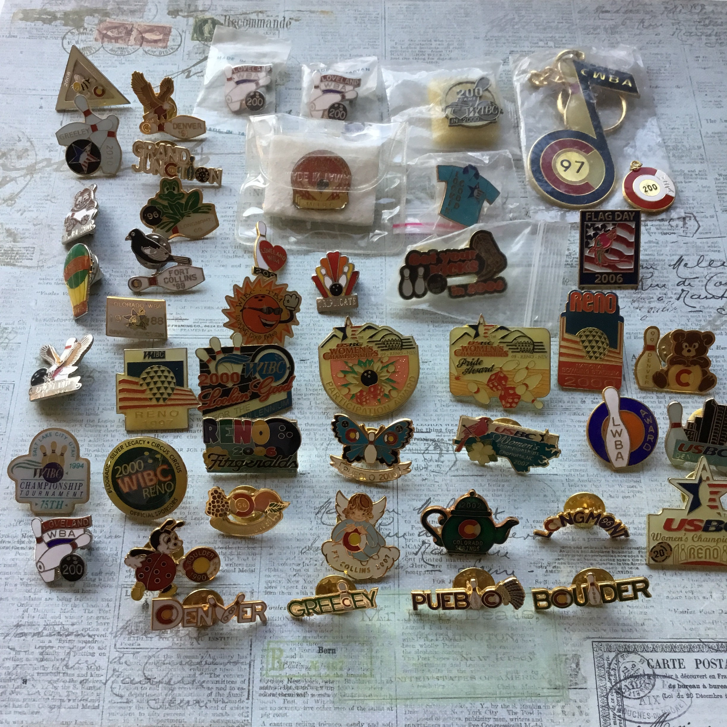 20 Mixed Vintage to Mod Enamel Badge Pins Lapel Badge Stick Pin Bag  Decoration Collectible Hat Pins Stocking Stuffer Gift Mixed Theme 