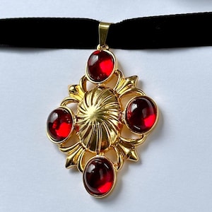 Red Choker Necklace, Renaissance Choker, Gothic Choker Necklace, Medieval Necklace, Tudor Necklace Renaissance Necklace Anne Boleyn Necklace