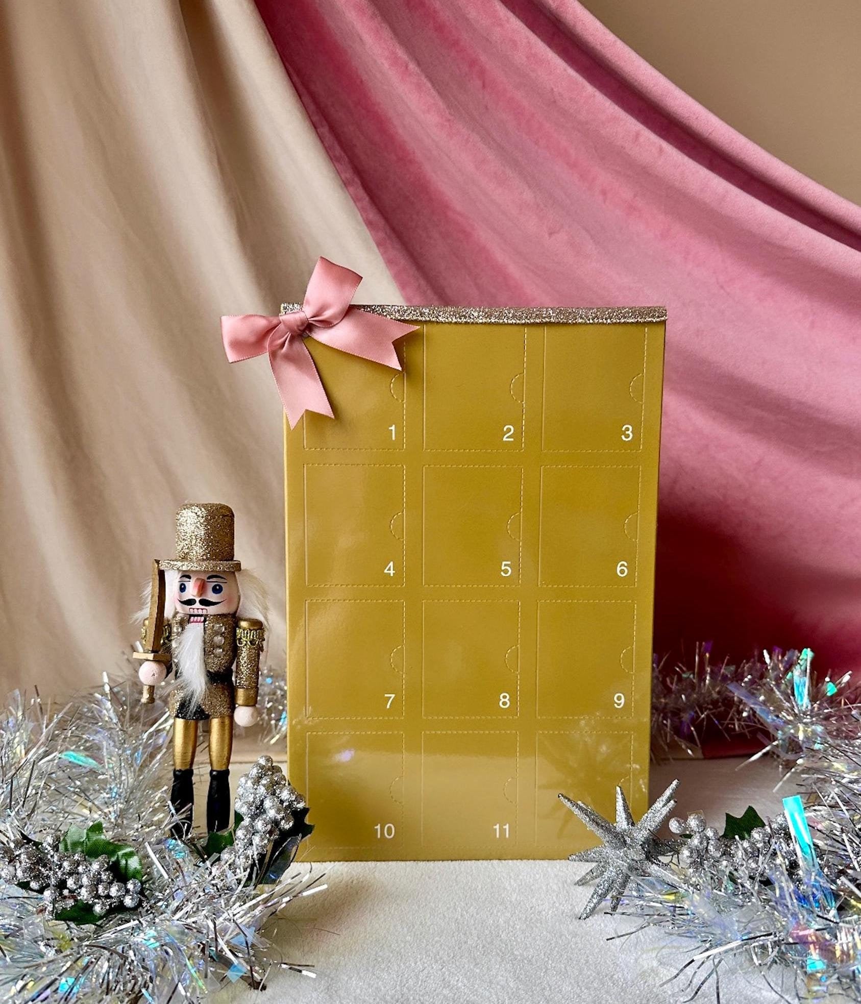 Weihnachts-Adventskalender 2025, 2D-Acryl-Ornament 24-tägiger Adventskalender Mit Hunde-Motiv