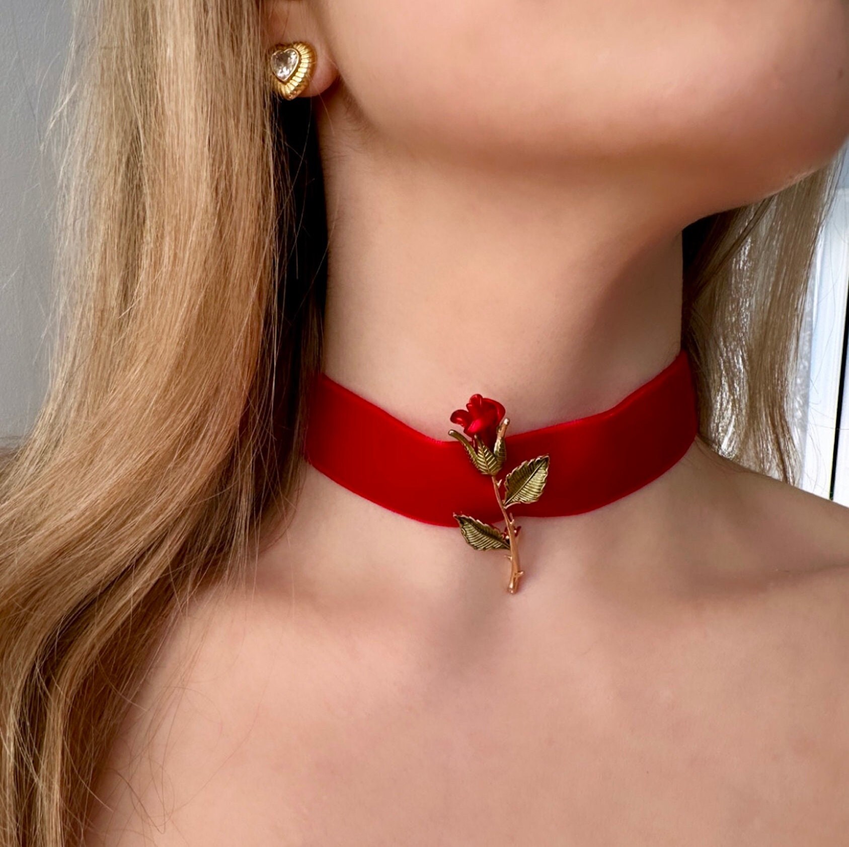 Zeshimb Gothic Black Velvet Choker With 3D Red Rose - Vintage Bow Chain Necklace, Adjustable 32+5cm - View #8