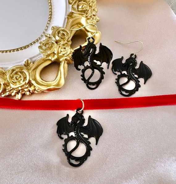Medieval choker discount