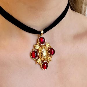 Gothic Choker Necklace, Red Choker Necklace, Renaissance Choker, Medieval Necklace, Tudor Necklace Renaissance Necklace Anne Boleyn Necklace