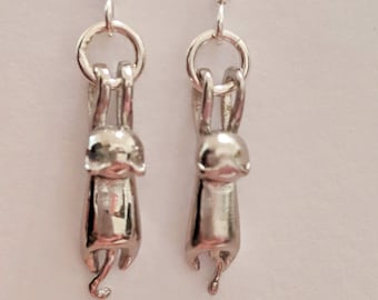 Boucles D'oreilles Créoles Chat Assis Ancien Argent - Neufes Avec étiquettes - Marque Stretch It
