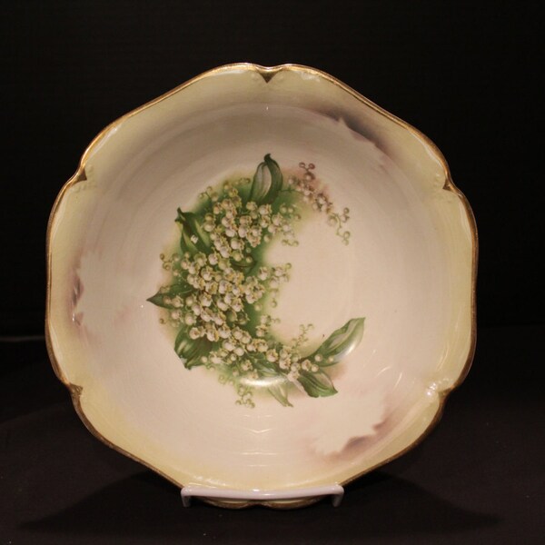 Vintage Lily of the Valley Bowl,Transfer ware Bowl, Serving Bowl, Vegetable Bowl, White China Bowl, May's Birth Flower (C111)