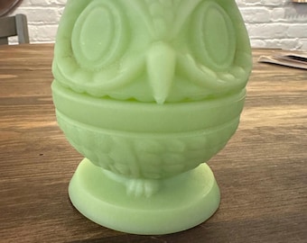 Luz de hadas con forma de búho Fenton Jade Satin Custard