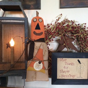 Primitive pumpkin doll stump/shelf sitter