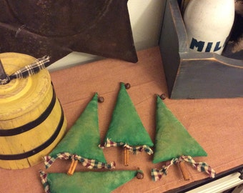Set of four primitive Christmas tree bowl fillers(small)