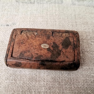 Vintage Antique Burled Wood Snuff / Pill Box (A504)