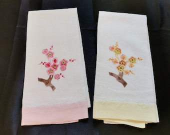 Vintage Floral Embroidered Applique Linen Fingertip Towel (A346)