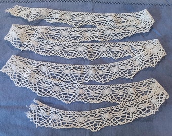Dentelle Ancienne En Coton Faite Main - Motif Fleuri, Blanc, Bon état Avec Usures D'usage