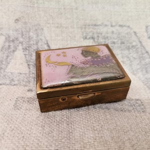 French Vintage Michel le Brun Mauve Enameled Brass Pill Box / Pocket Ashtray (A533)
