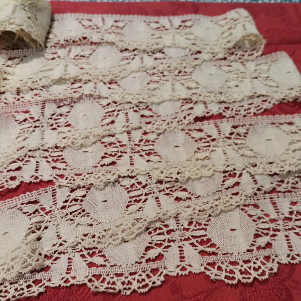 French Vintage Light Cream Cotton Dentelle du Puy Bobbin Lace Trim A016