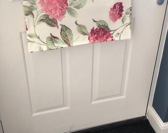 Laura Ashley Hydrangea Cranberry Draught Excluder: Cottage Style Decor