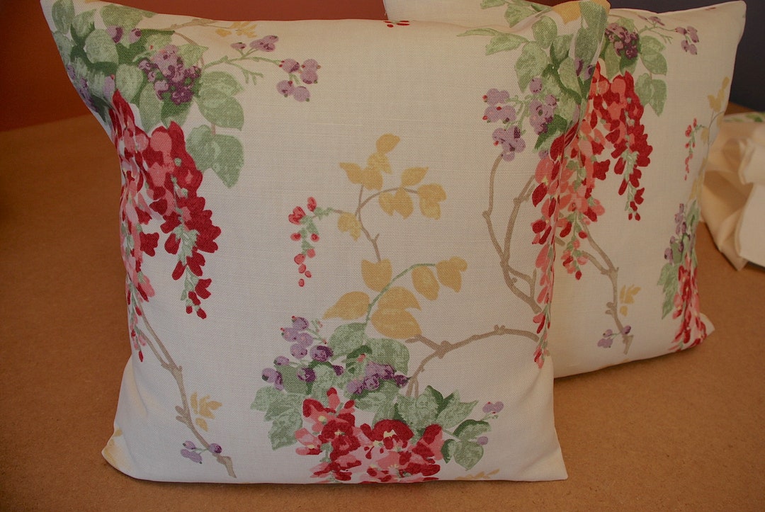 Coussin Cylindre Fait Main En Tissu Laura Ashley - Cranberry Cream Oatmeal