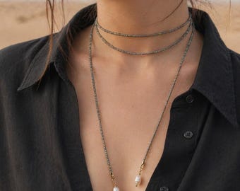 Halsband med dammblå pärlor – Långt omlottlariat, minimalistiska pärlhalsband 120 cm