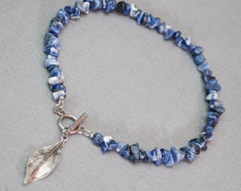 Blue Stone Beaded Leaf Pendant Necklace - Trendy Handmade Jewelry for Girls - Perfect for Beach Weddings and Valentine's Day Gifts