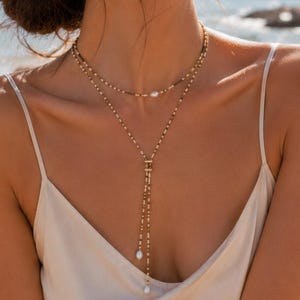 Collar largo estilo bohemio con perlas, ajustable, perlas de agua dulce, joyería minimalista de playa, regalo para ella, 35,5 cm + cadena extensora de 7,5 cm.