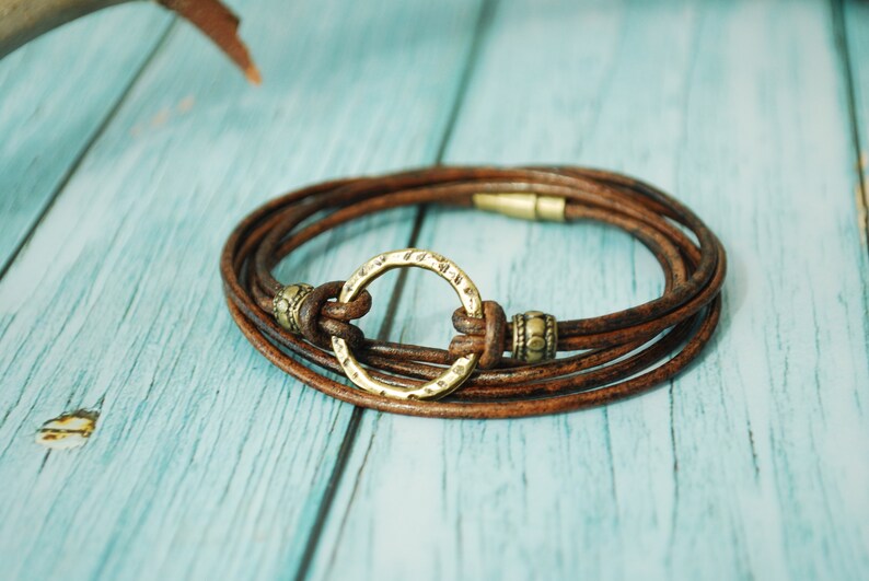 Boho-Chic Leather Bracelet with Bronze Ring and Magnetic Clasp Unisex Fashion Accessory for Comfortable Wear image 1