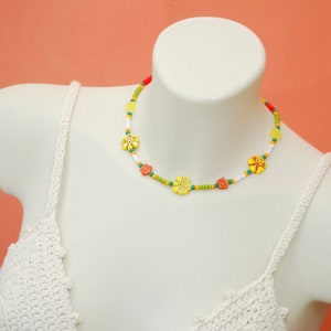 Bright colorful y2k choker, yellow green red flower necklace, trend beaded necklace, 39,5cm 15.5 chic style image 8