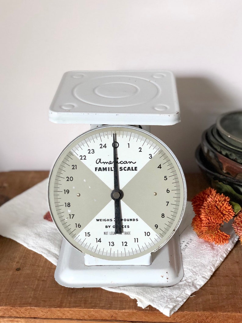 Vintage White Kitchen Scale / American Family Scale / Vintage White Household Scale image 3