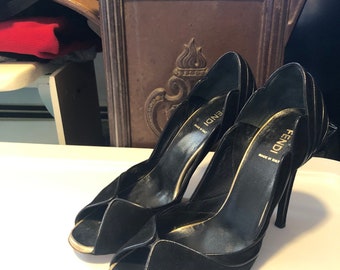 Vintage Fendi Shoes / Vintage Women's Fendi Heels Size 37.5 / Black Fendi Pumps Size 7 / Vintage Fendi Pumps / Vintage Peep Toe Pumps