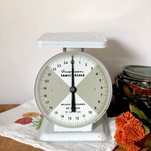 Vintage weiße Küche Skala / amerikanische Familie Skala / Vintage weiß Haushalt Skala