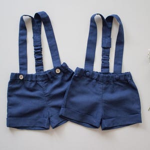PROMOÇÃO - Traje de casamento para meninos, traje de batizado, traje de batismo, macacão, terno para menino, traje para pajem - shorts azuis com suspensórios