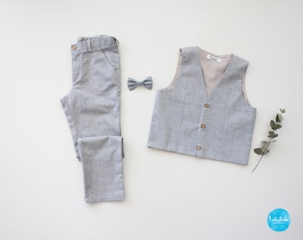 SALE Gr. 122 (7Y) - Jungen Ringträgeroutfit, Hochzeitsanzug - 2tlg. Jungenoutfit: graue Hose + Weste aus Bio-Baumwolle