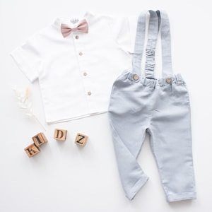 Traje de bautismo para niños, traje de bautismo para bebés, traje de portador de anillos, pantalones de babero pantalones de lino gris hielo con tirantes Listo para enviar imagen 3